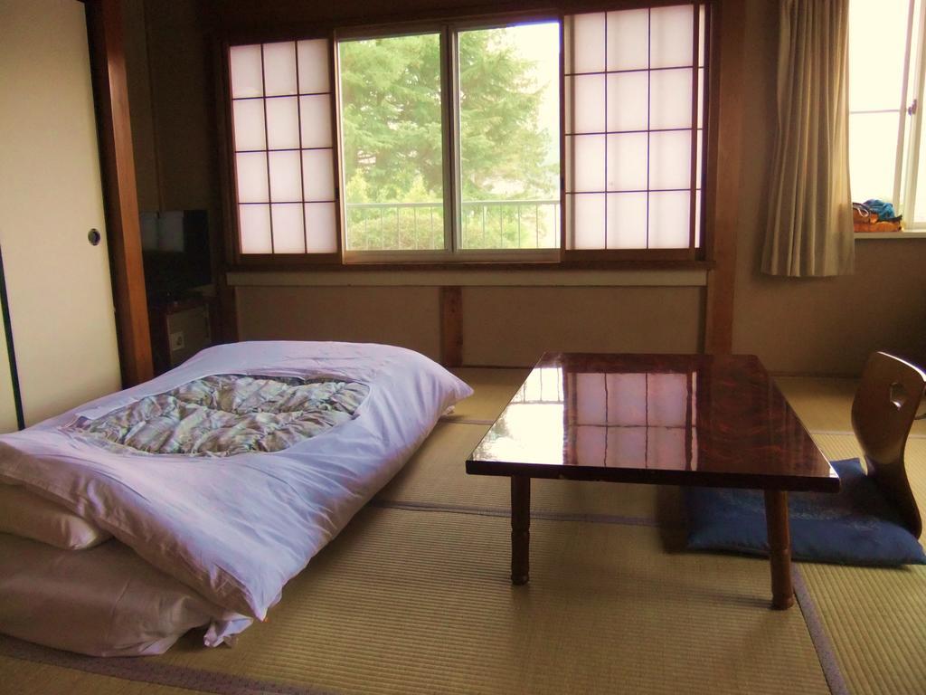 Hotel Nishimiyasou Fujikawaguchiko Exterior foto